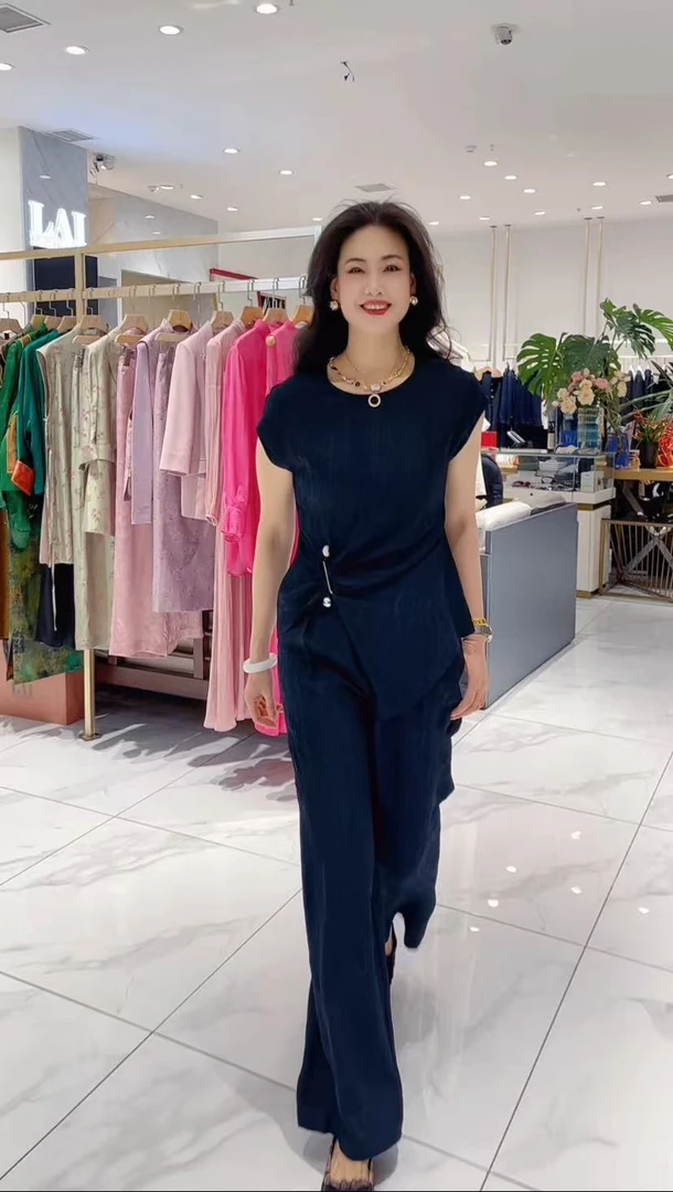 0096米色蓝色上衣