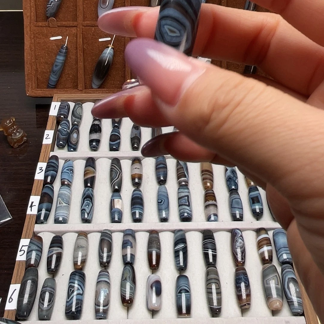 本***样玛瑙/玉髓未镶嵌颈饰