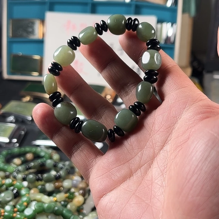 和田玉未镶嵌珠宝半成品