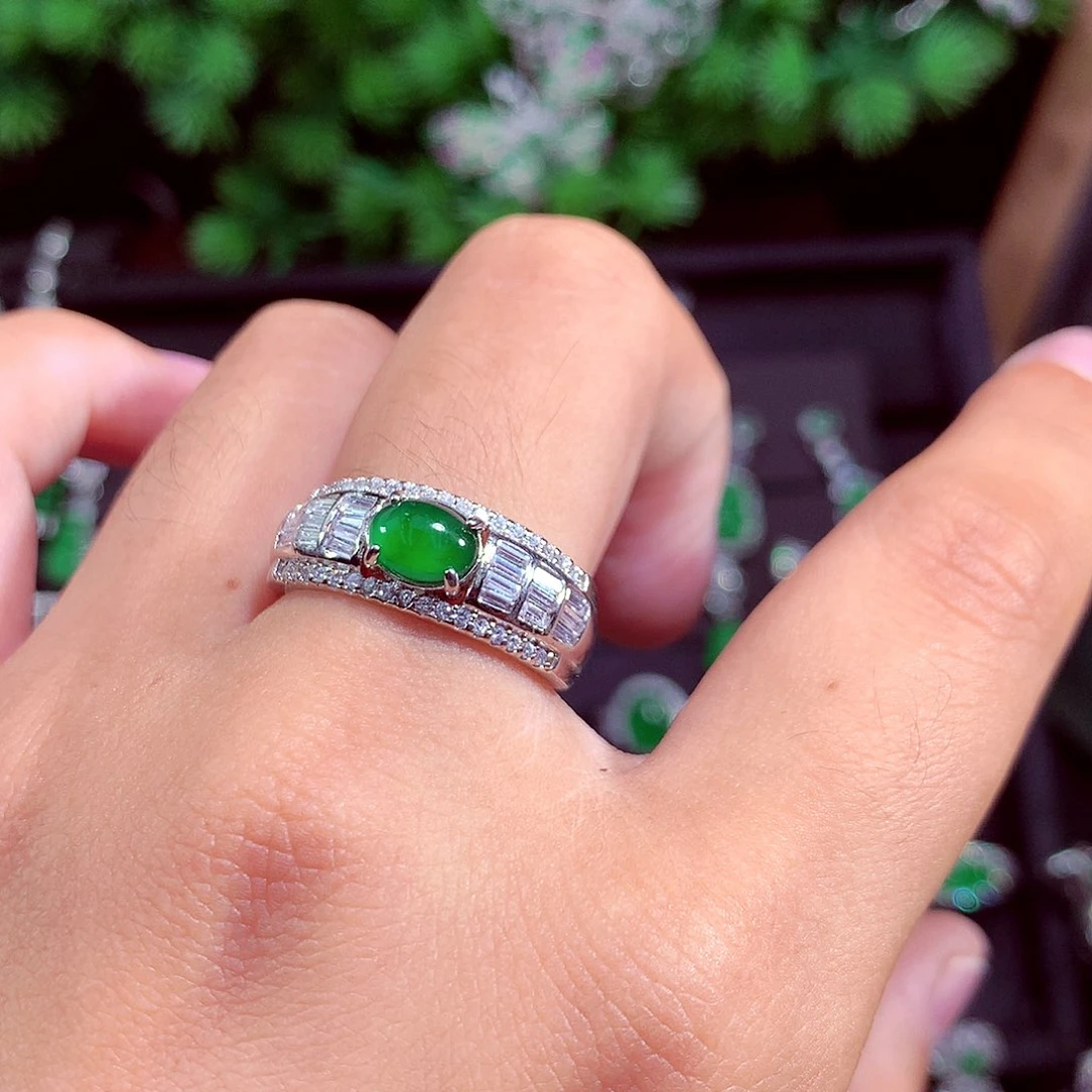 颈饰未镶嵌翡翠天然