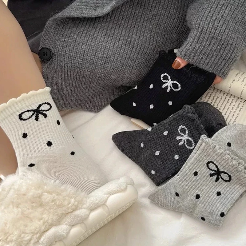 花边蝴蝶结女袜春夏秋冬季新款学生ins潮袜日系网红百搭中筒袜子