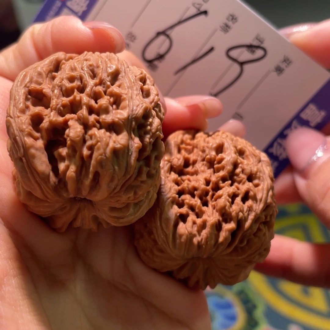 核桃把件36左右小凹底竖拉丝涿鹿红皮南将石