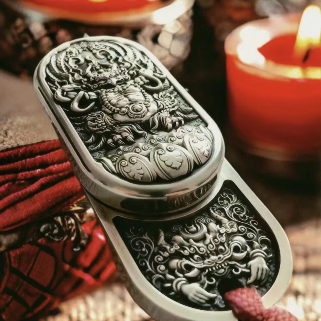 大鹏神鸟.迦楼罗EDC推牌 九只手白铜雕刻整体成人减压金属潮玩