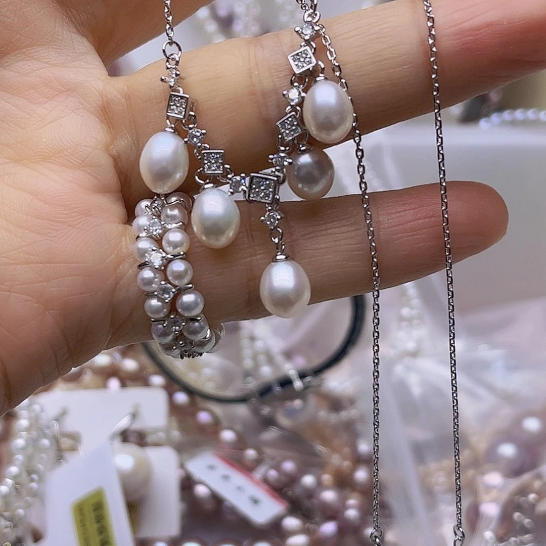 吊坠或者耳钉未镶嵌淡水珍珠