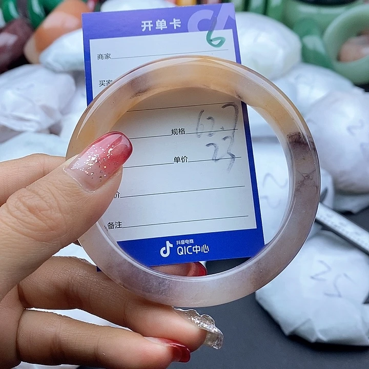 石英质玉手镯未镶嵌