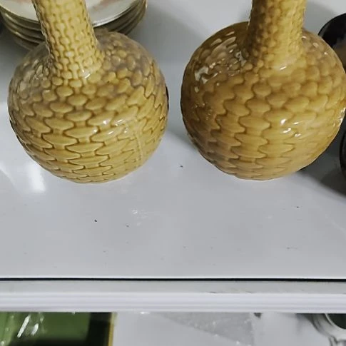 瓷片瓷片，各种摆件，沙锅，