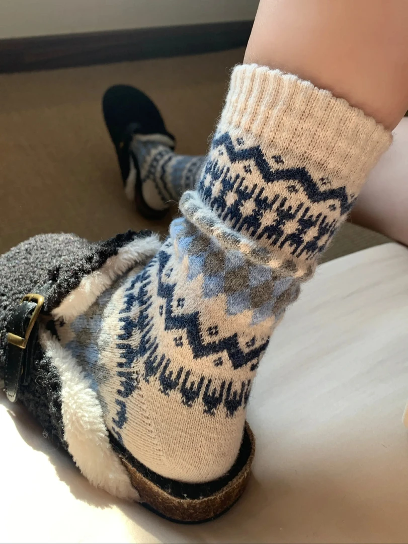 秋冬新款保暖中筒袜菱格纹复古堆堆袜费尔岛袜子女加厚羊毛袜长筒