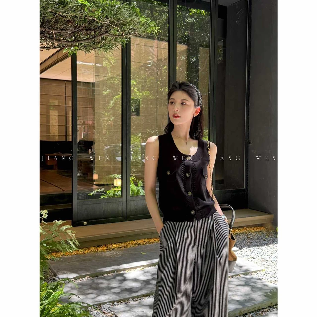 【长岛冰茶】新款夏季镂空麻花无袖针织通勤上衣外穿小香风背心