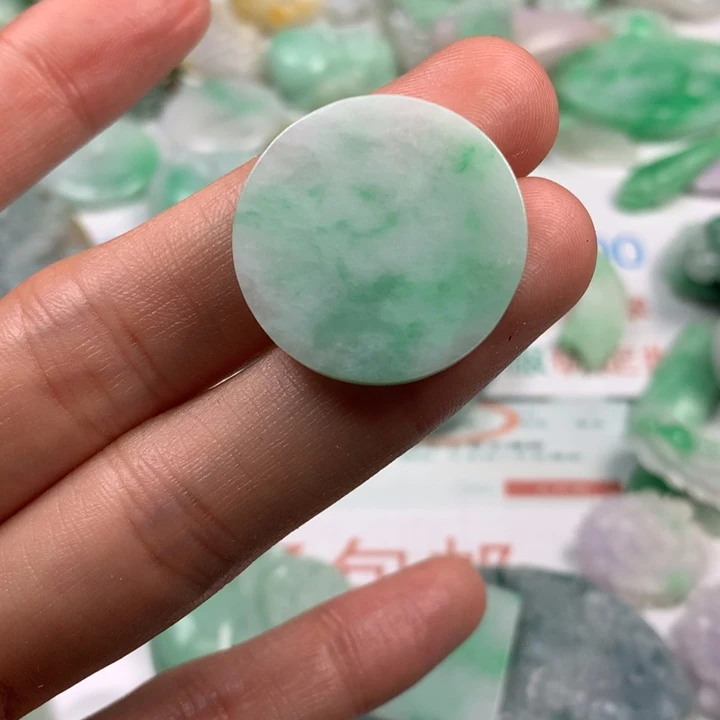 冰***夏翡翠未镶嵌颈饰翡翠