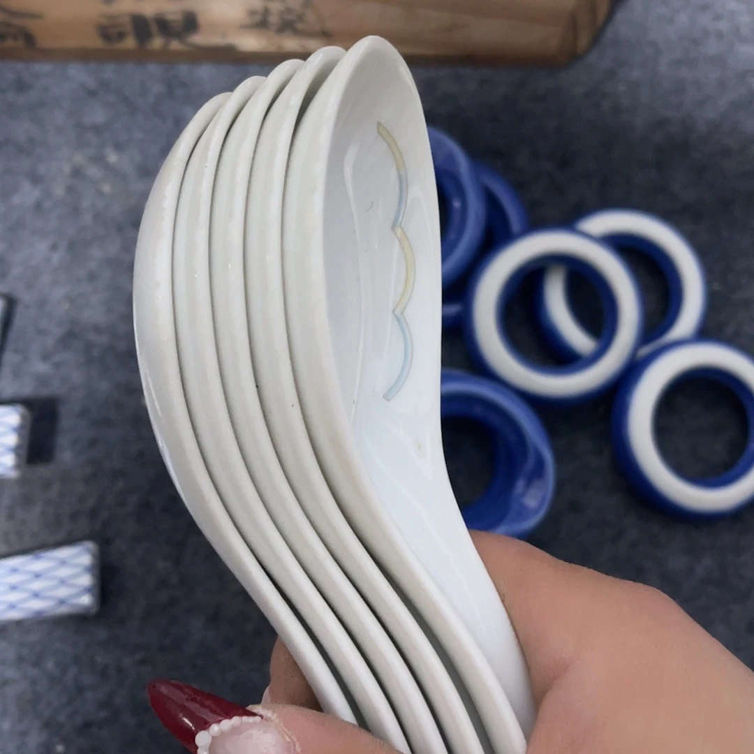 瓷片岁*鹅嗯！羽毛球等多种比赛场地等