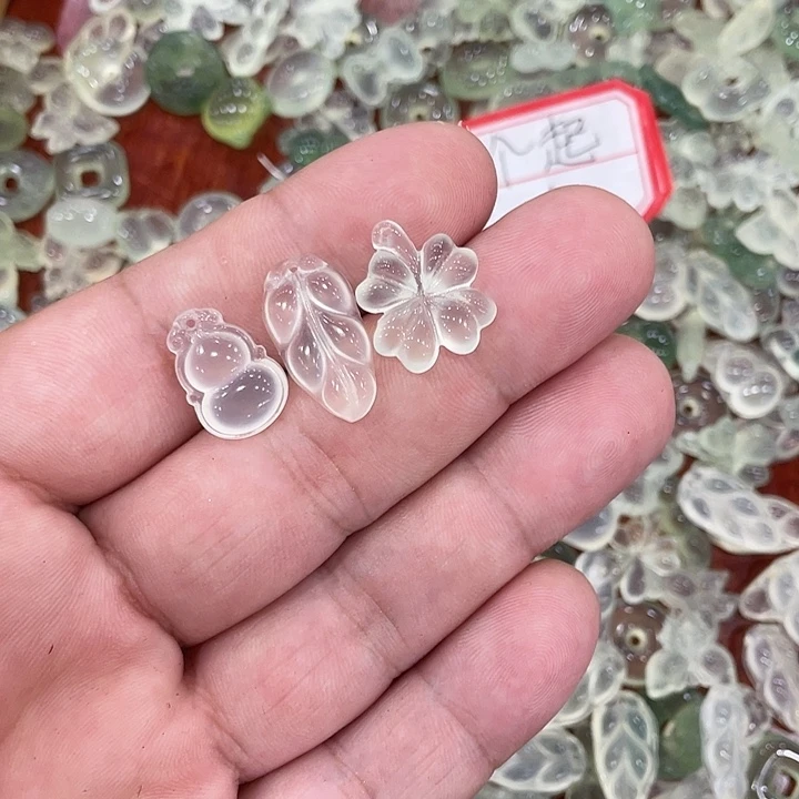 蛇纹石玉合金颈饰