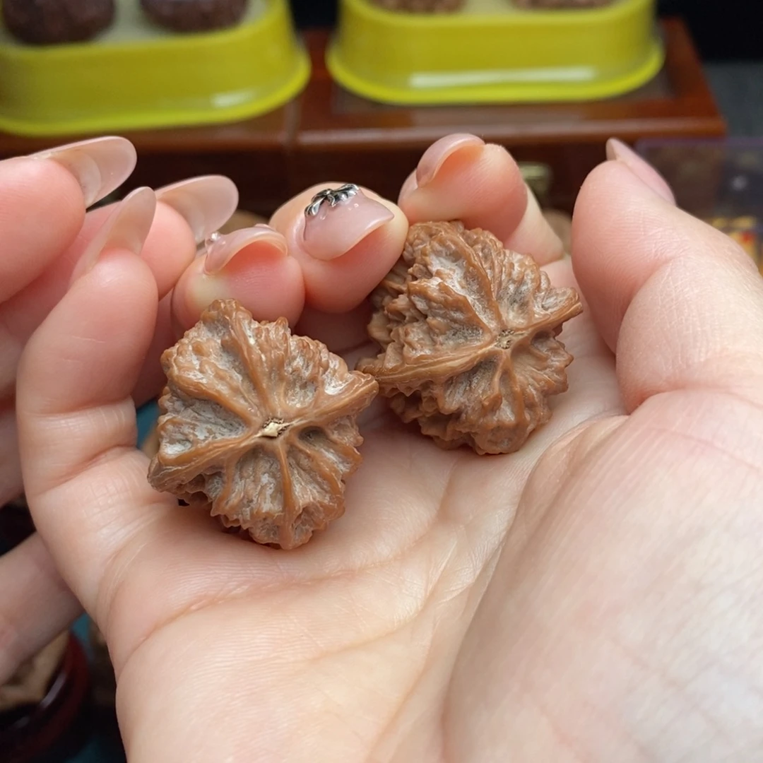 文玩核桃吊坠30龙骨全