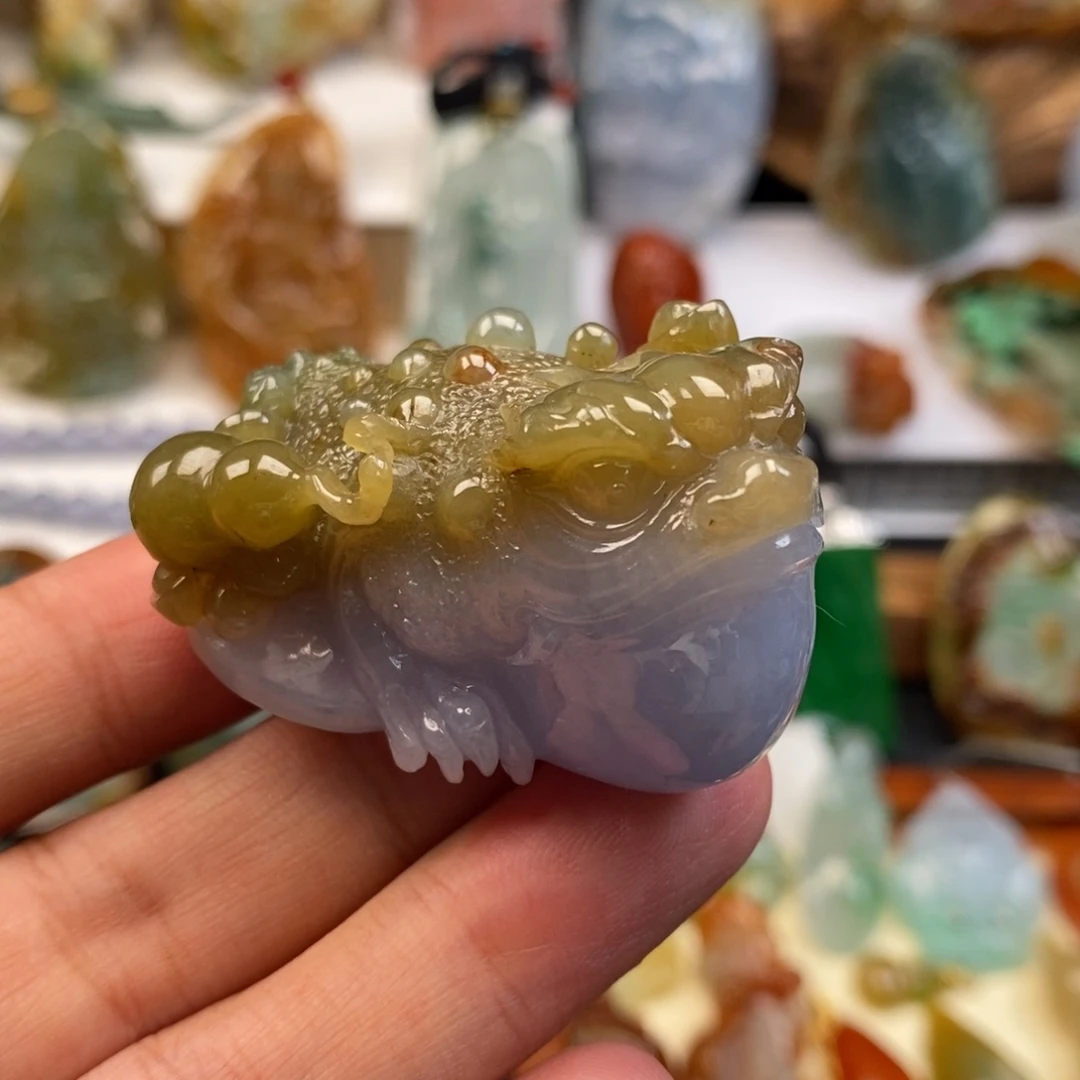 颈饰未镶嵌翡翠缅甸天然翡翠金蟾