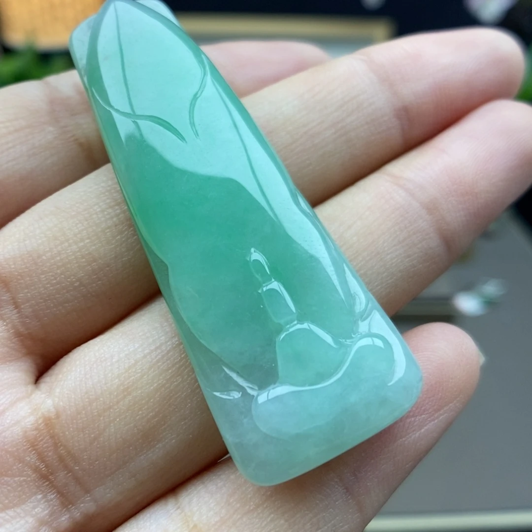 翡翠未镶嵌颈饰吊坠