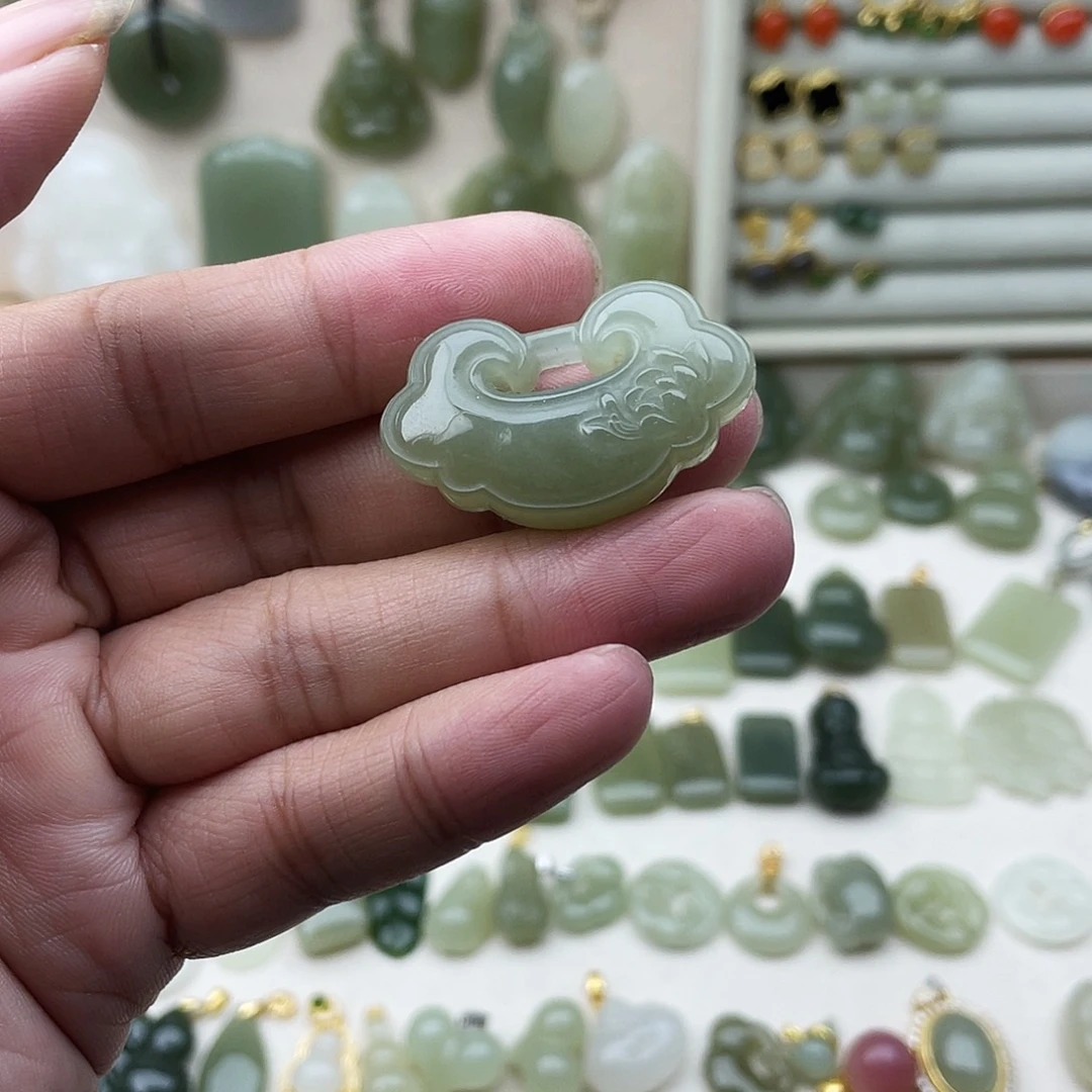 和田玉未镶嵌吊坠(不含链)