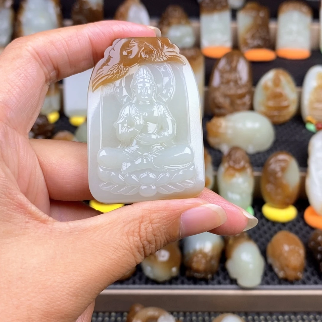 小***颈饰未镶嵌和田玉