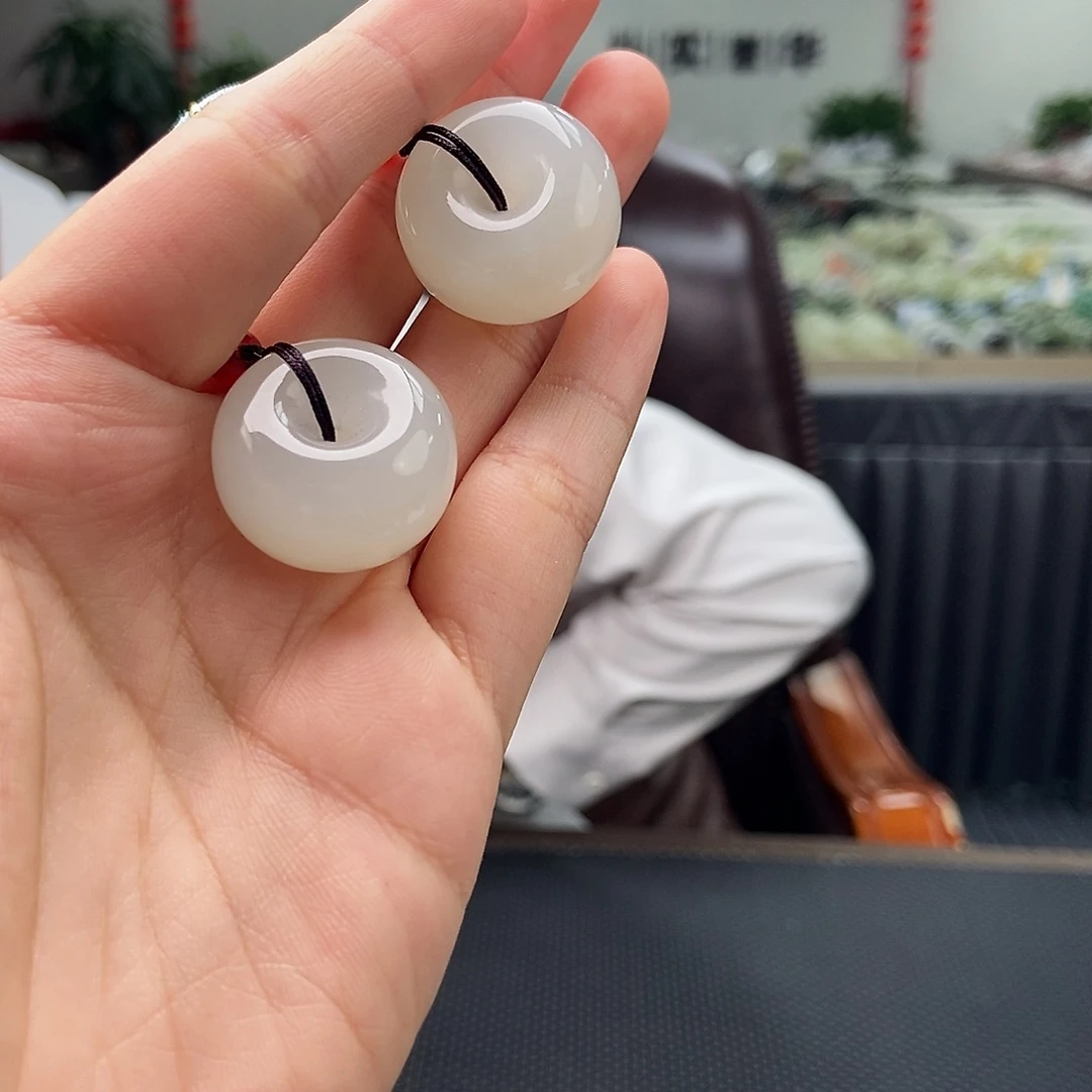 颈饰未镶嵌和田玉颜色多样性发拍一发一