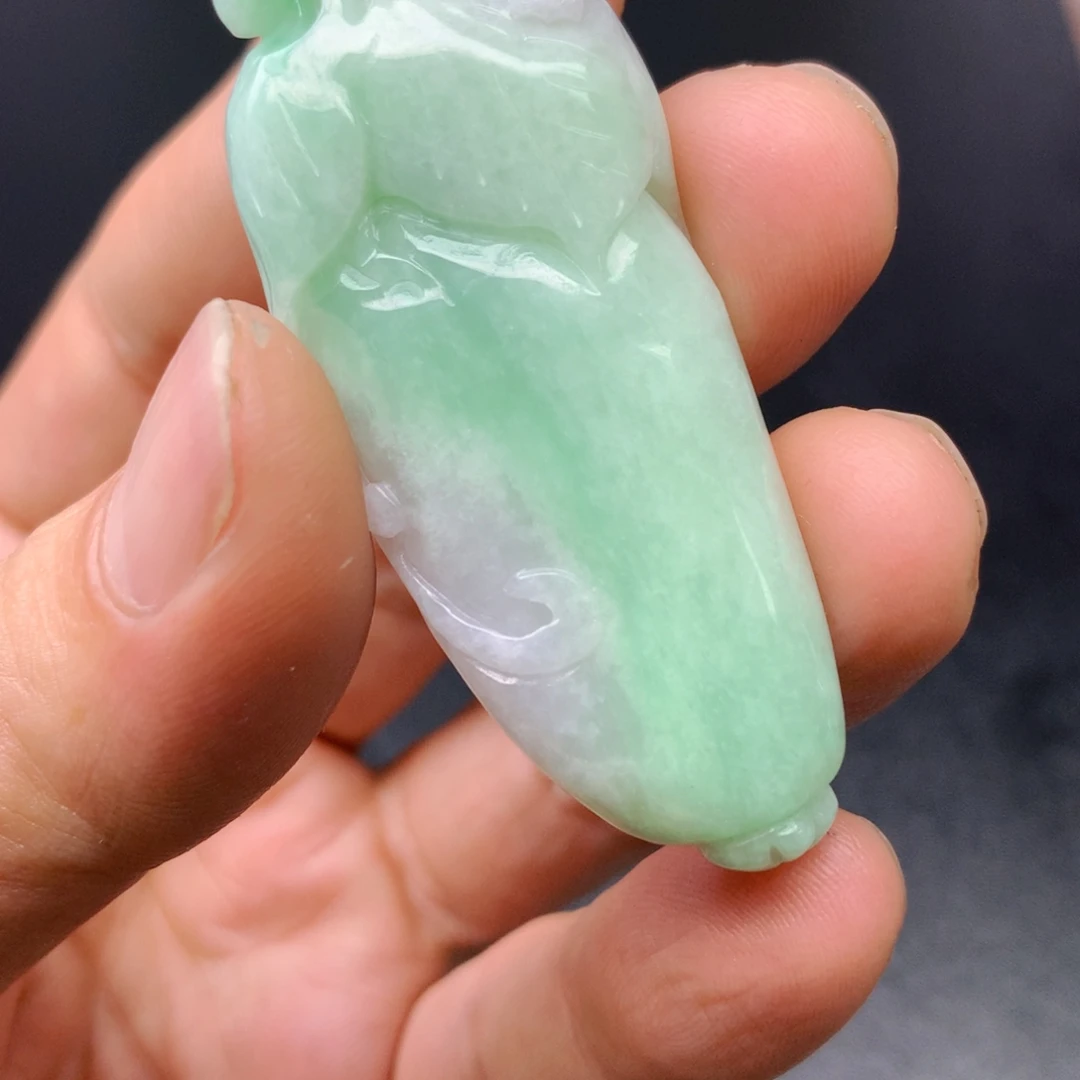 翡翠未镶嵌颈饰翡翠首饰和翡翠珠宝