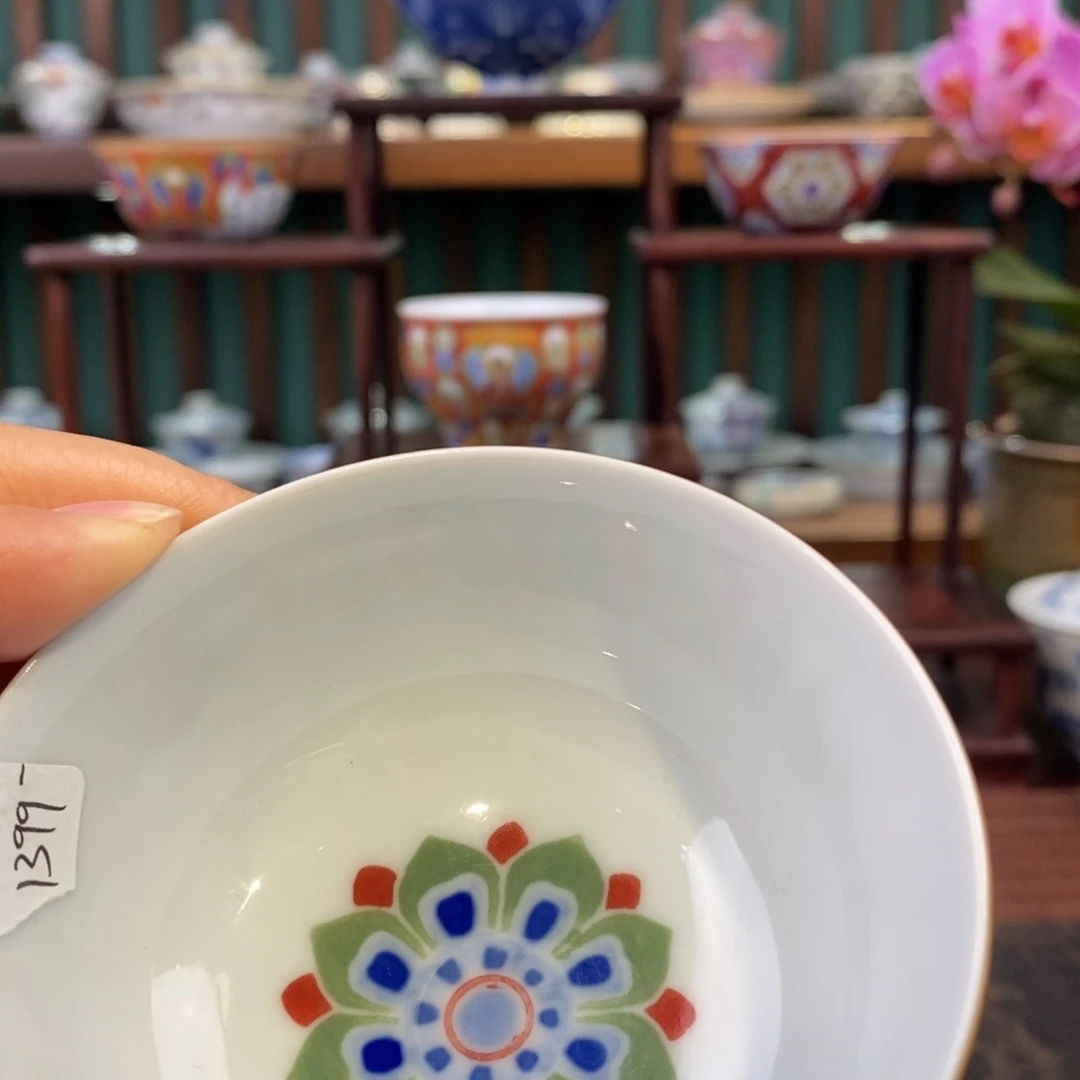 芳*手工陶瓷釉下五彩茶花杯