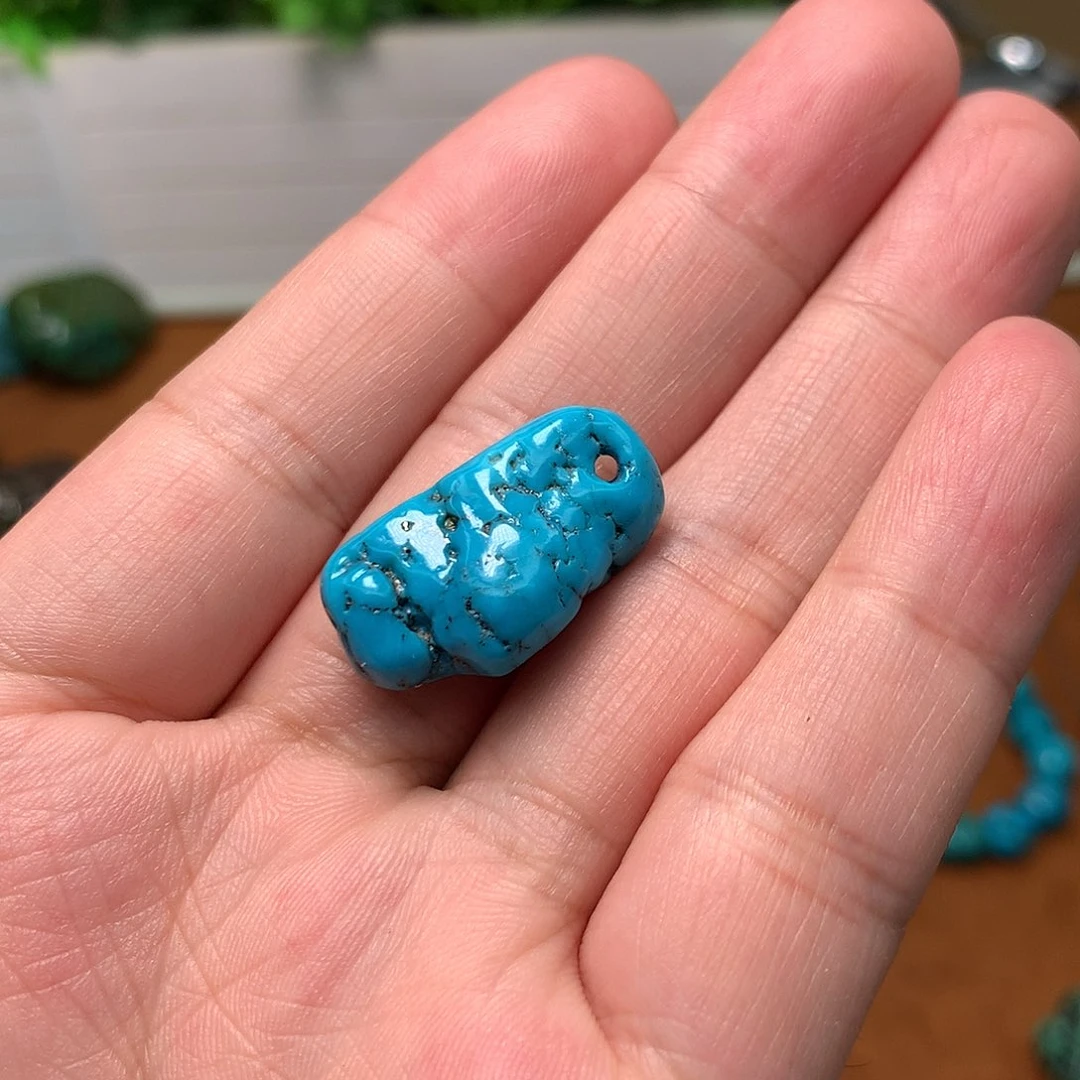 M***M绿松石未镶嵌颈饰