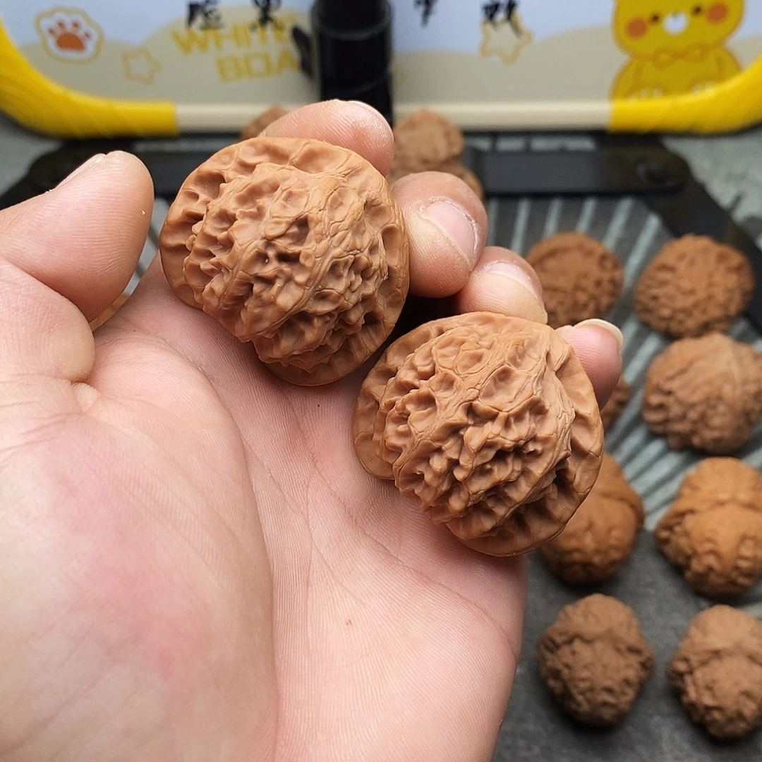 文玩核桃把件宫灯
