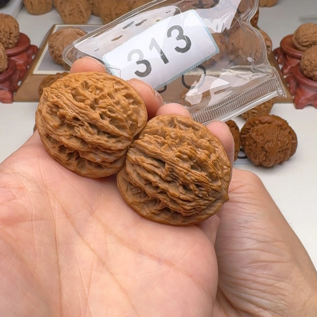 文玩核桃把件虎头39