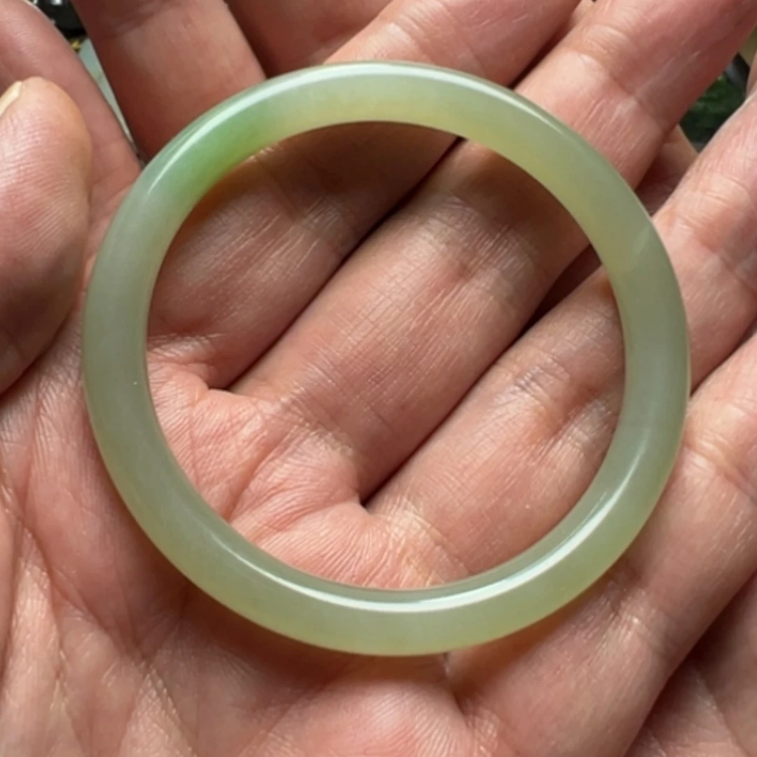 【闪购商品】未镶嵌手镯和田玉