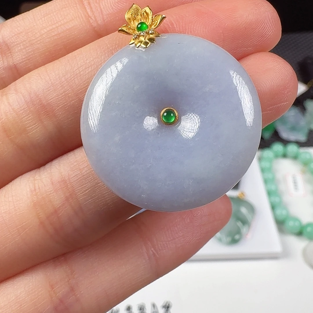 翡翠18K金镶嵌颈饰