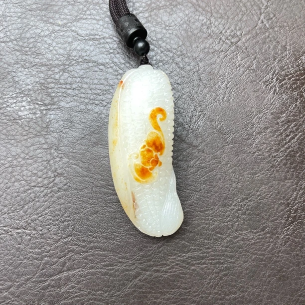 石包沁色玉米手把把玩件D2