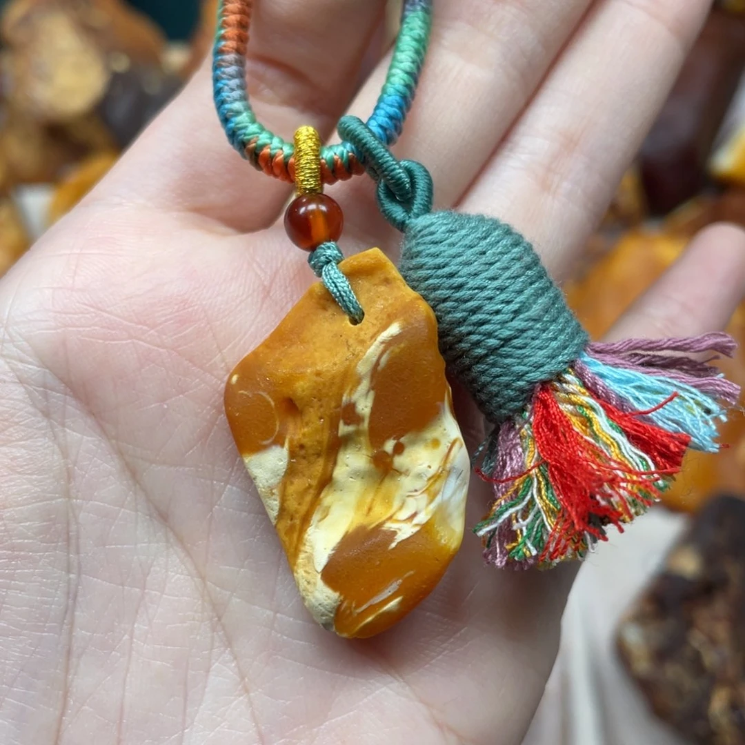 琥珀珠宝奇石未镶嵌