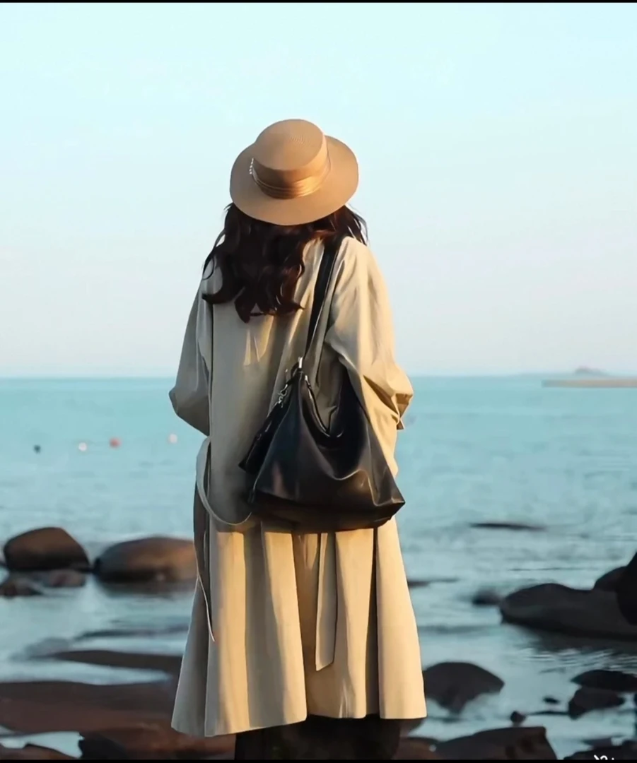 女士流浪包单肩斜挎包植鞣头层牛皮大容量托特包单肩包斜挎包2083