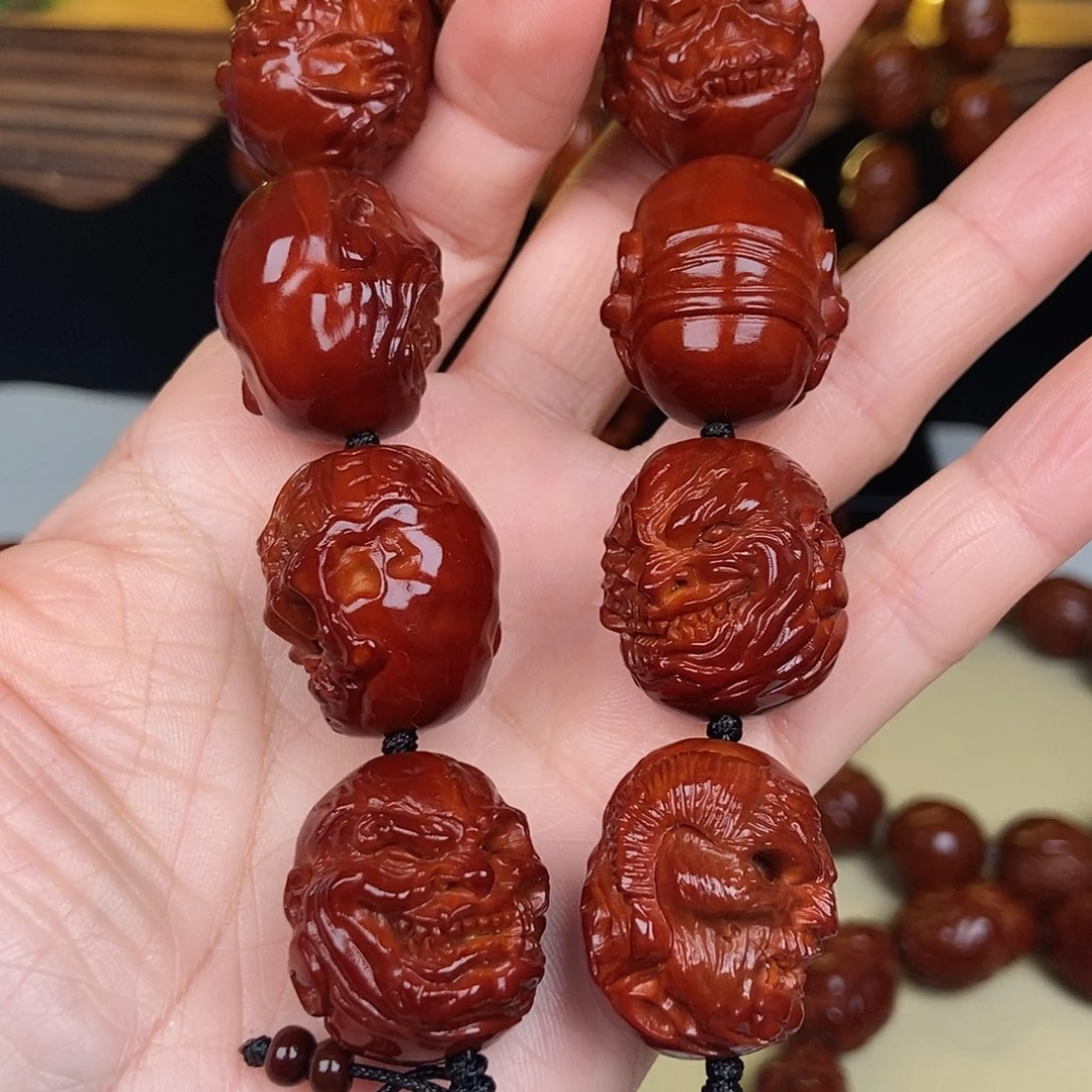 橄榄核吊坠小**师向死而生