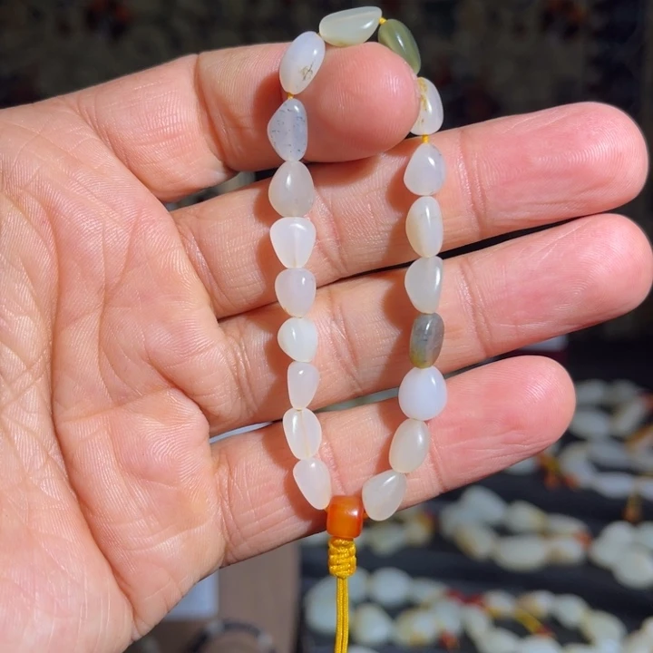 和田玉未镶嵌手链