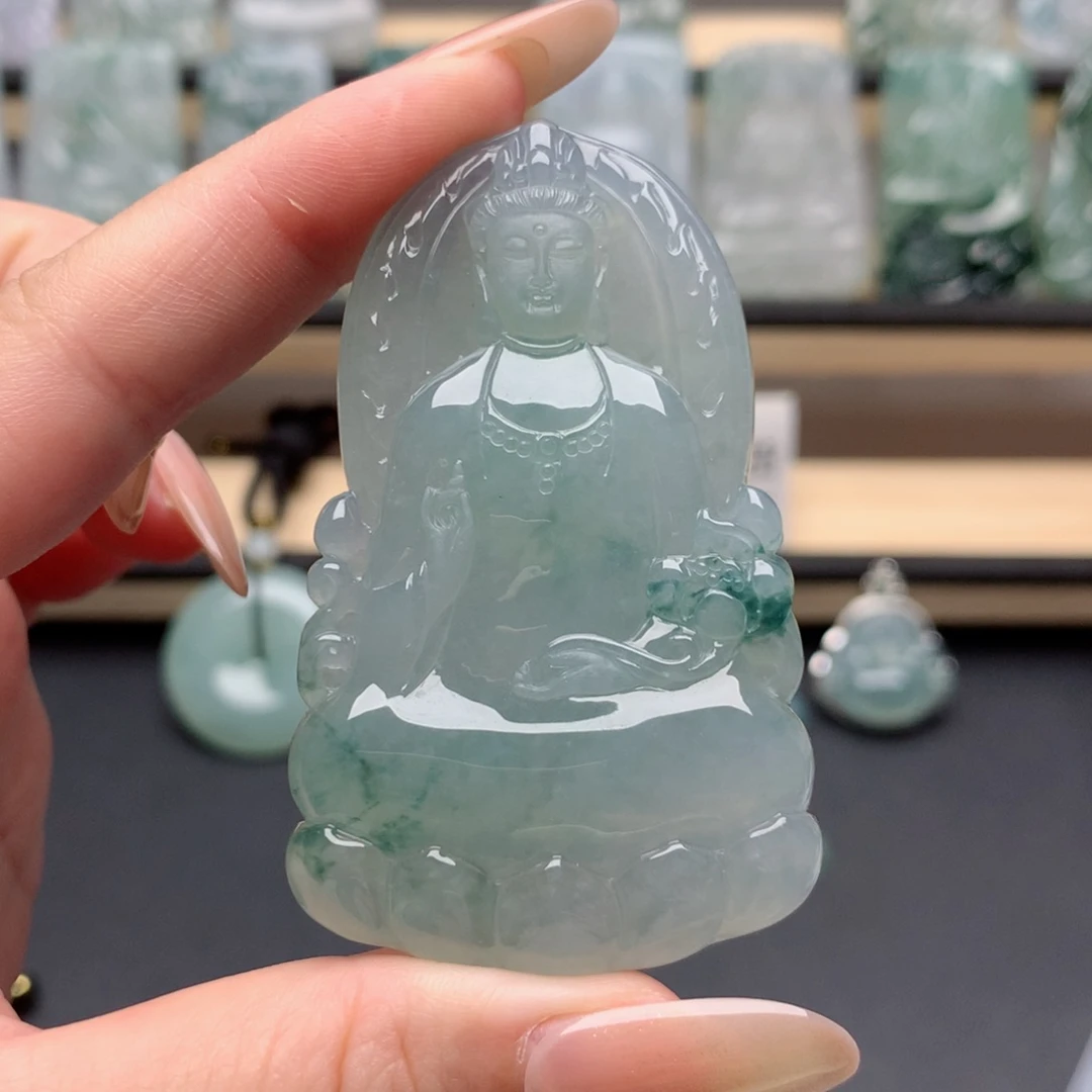 颈饰未镶嵌翡翠西*素衣