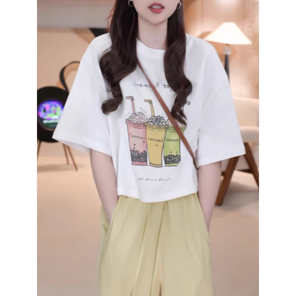 高级感奶茶印花白色正肩短袖t恤女士夏季2025新款半袖上衣服短款