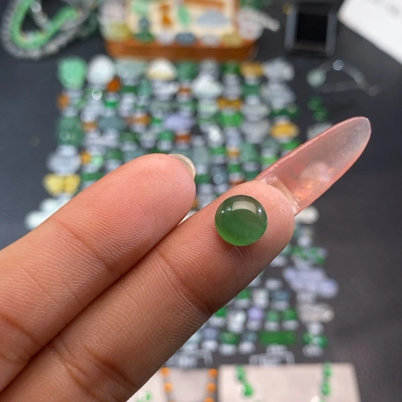 【闪购商品】翡翠挂件未镶嵌蛋