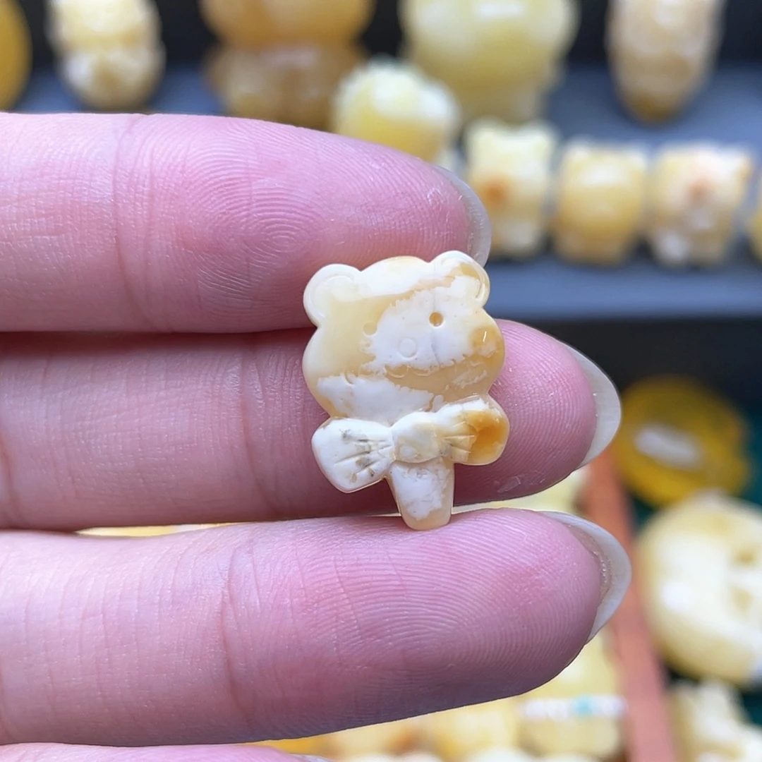 琥珀裸石未镶嵌蜜蜡