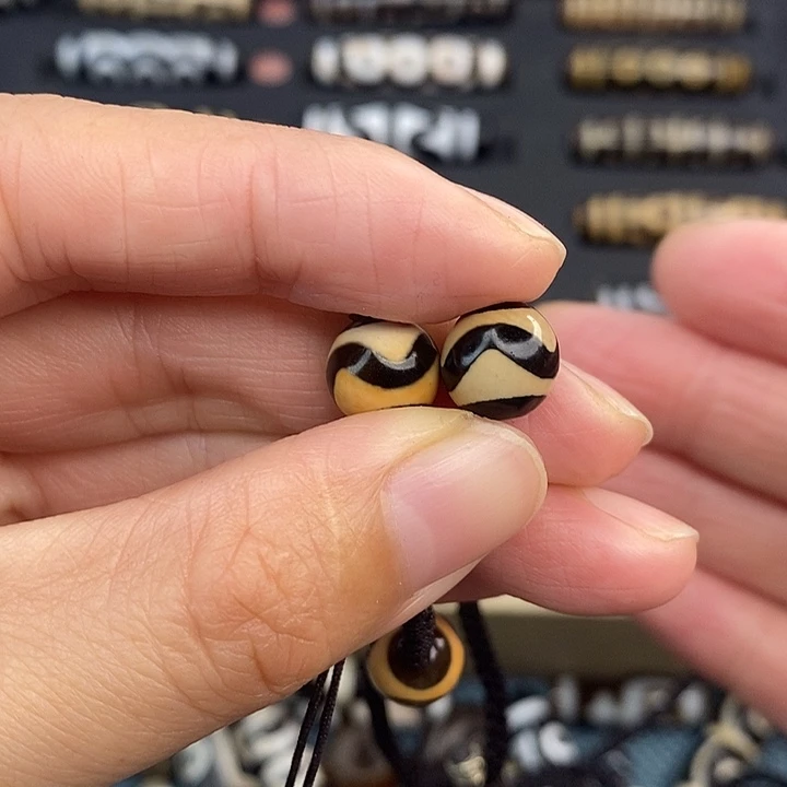 人***梦玛瑙/玉髓（覆膜）未镶嵌颈饰