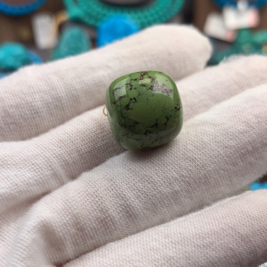 绿松石未镶嵌绿松石16*15mm
