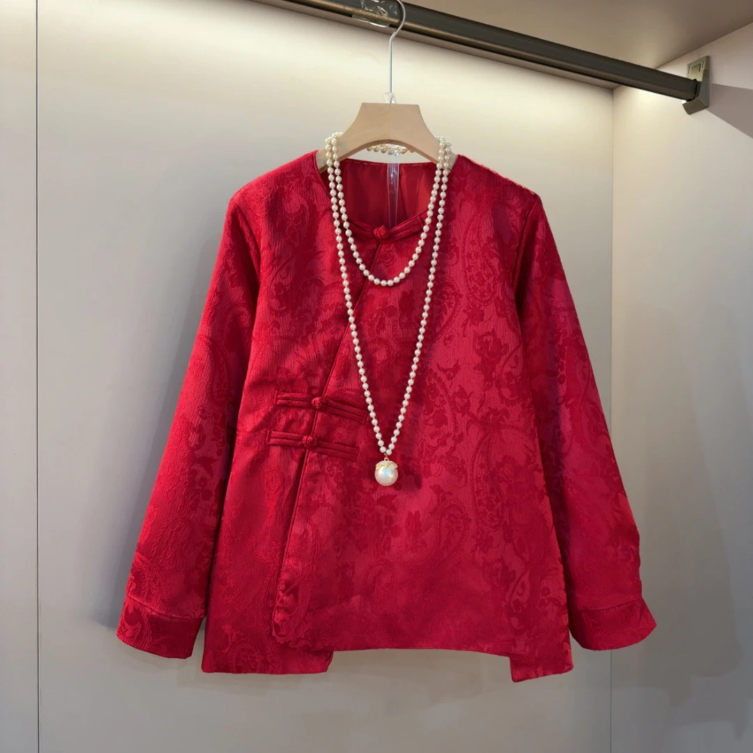 早春新款别致不规则款新中式盘扣圆领时尚洋气欧货胖妹妹上衣