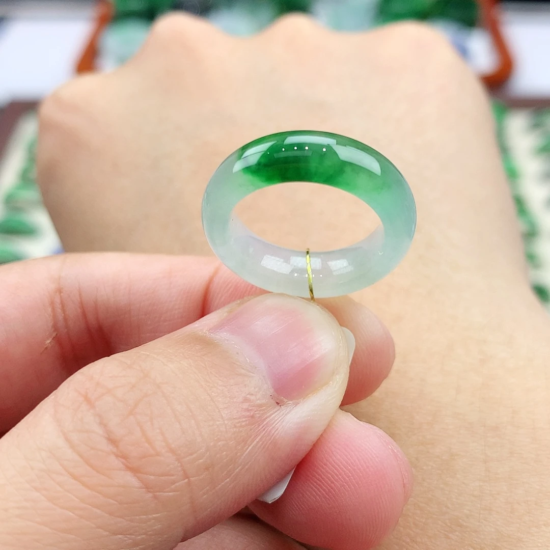 翡翠未镶嵌戒指8号