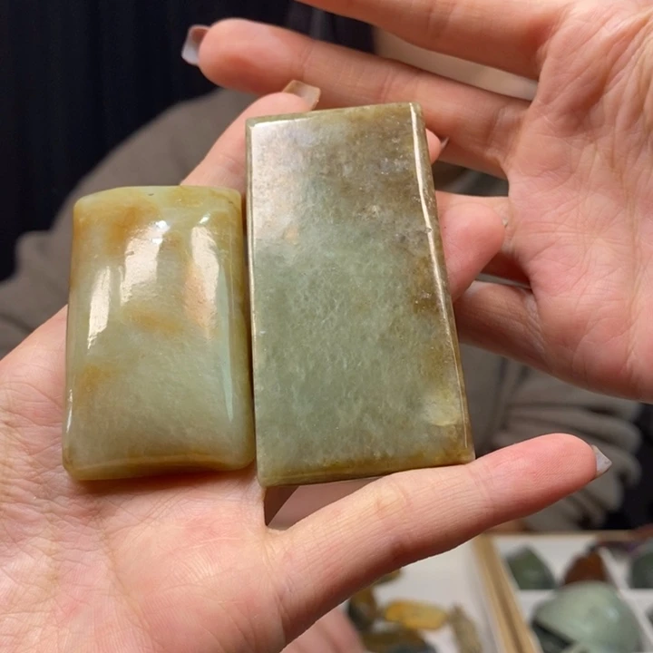 岫岩河磨玉(透闪石质玉)颈饰未镶嵌
