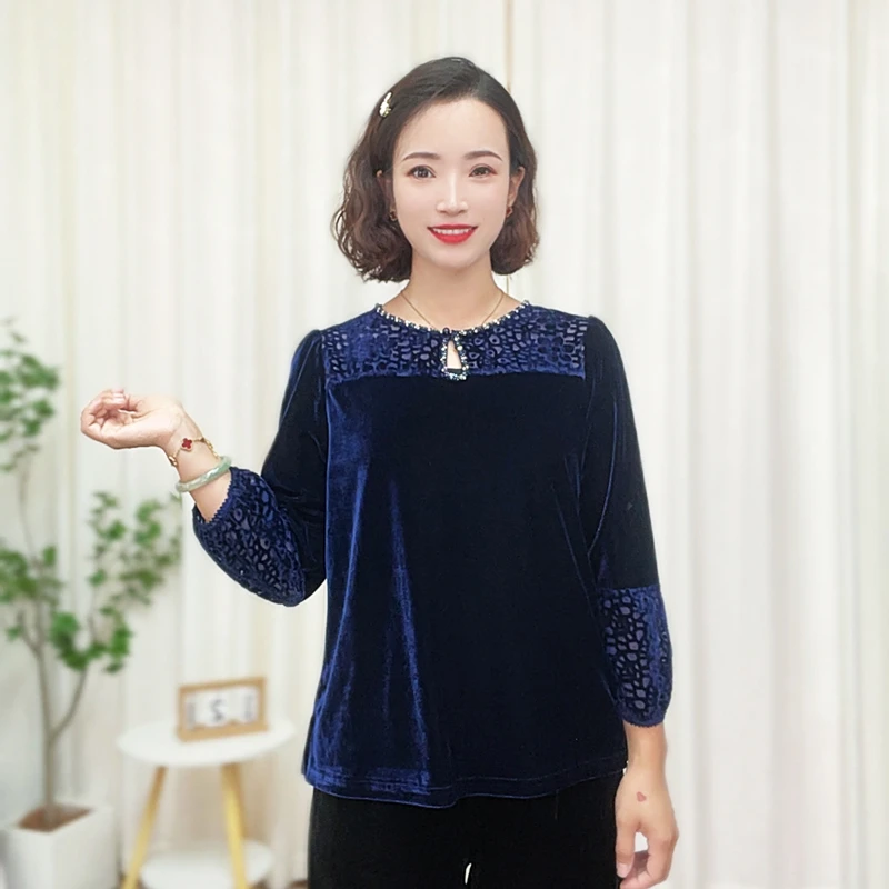 2025秋冬新款中老年圆领九分袖烧花大码丝绒妈妈装宽松上衣女