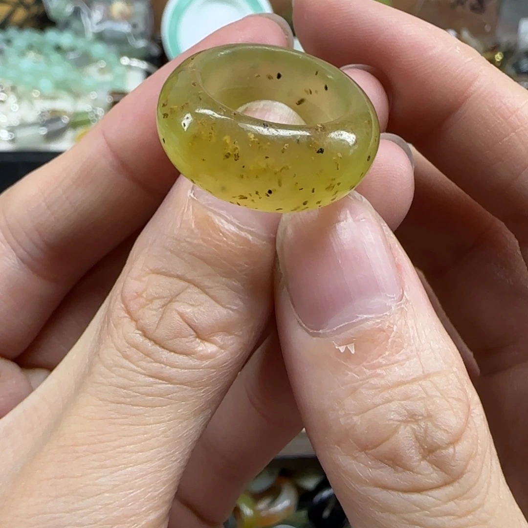 蛇纹石玉未镶嵌戒指11码