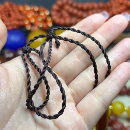 玛瑙/玉髓颈饰未镶嵌小**行