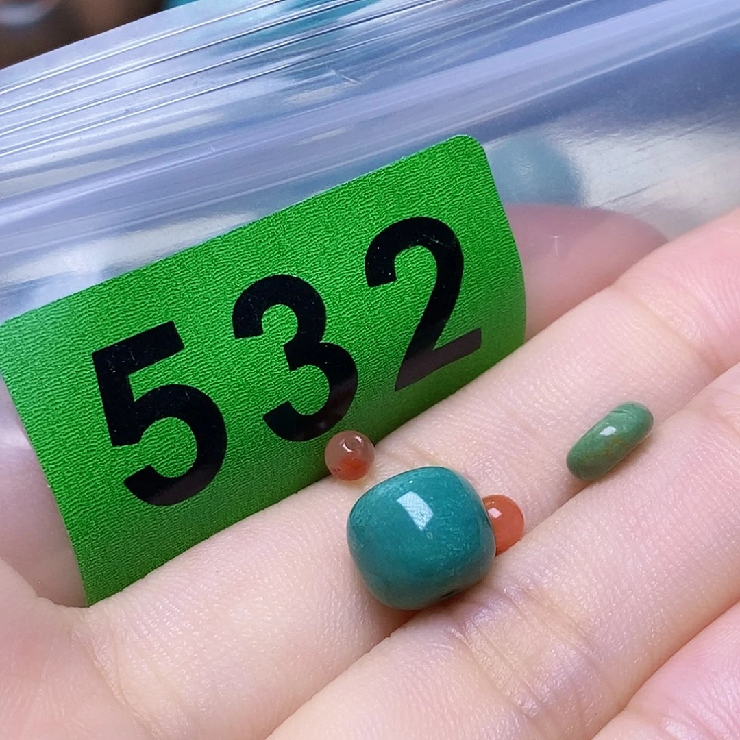 未镶嵌南红玛瑙珠宝奇石