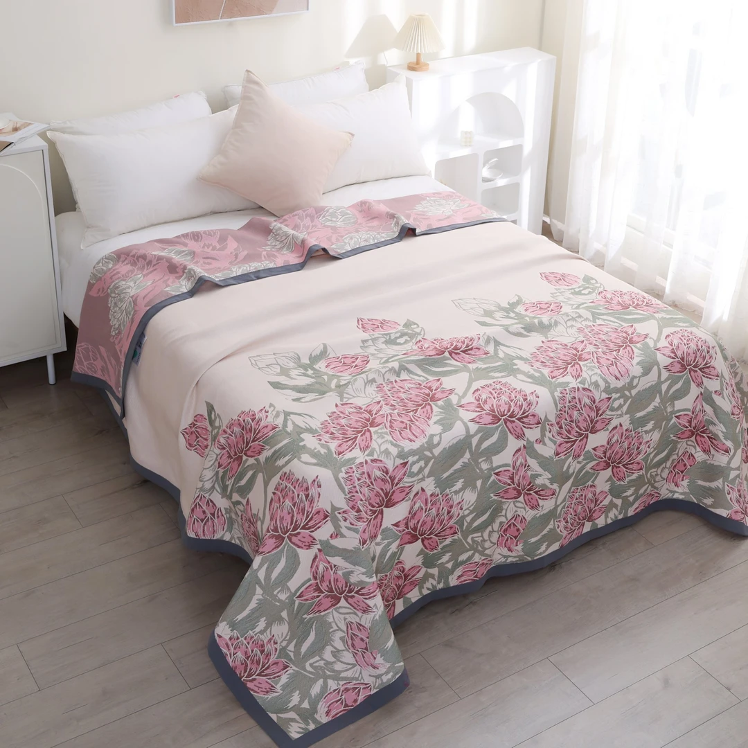 【步步生莲】高端四季精梳棉恒温毯230*250宽边重工艺床盖