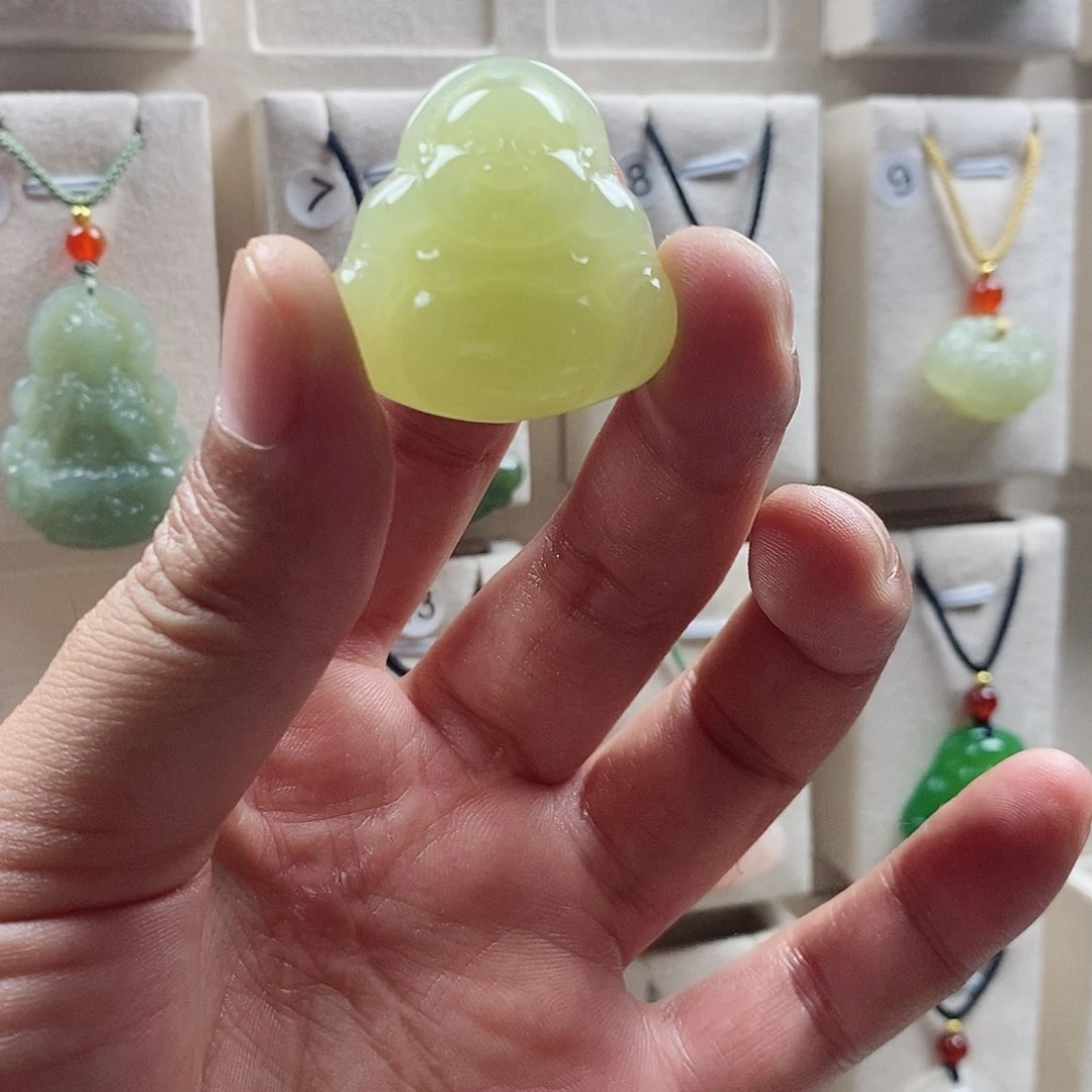 石英质玉未镶嵌颈饰