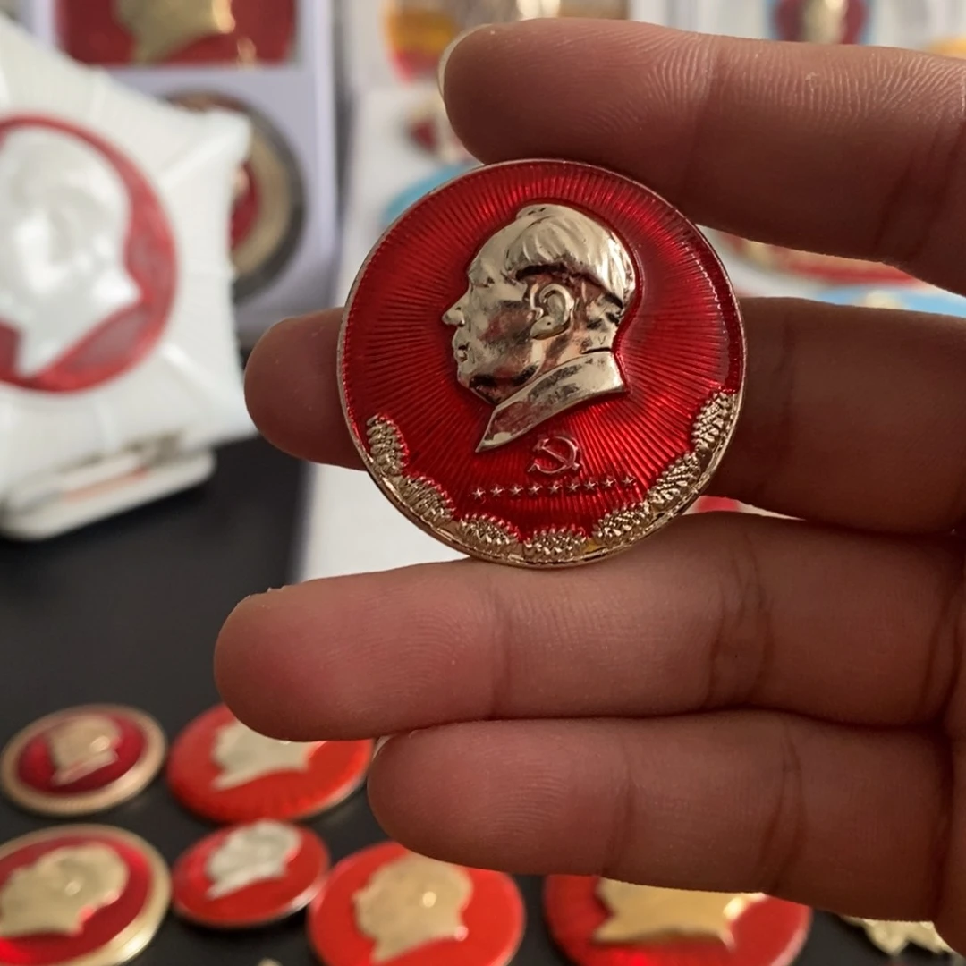 铝红色纪念章文像徽徽葵花