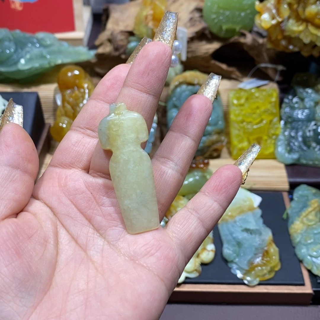 蛇纹石玉颈饰未镶嵌